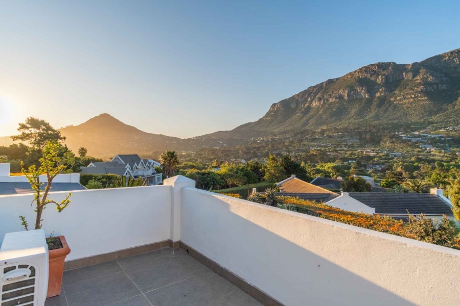 4 Bedroom Property for Sale in Oakhurst Estate Western Cape